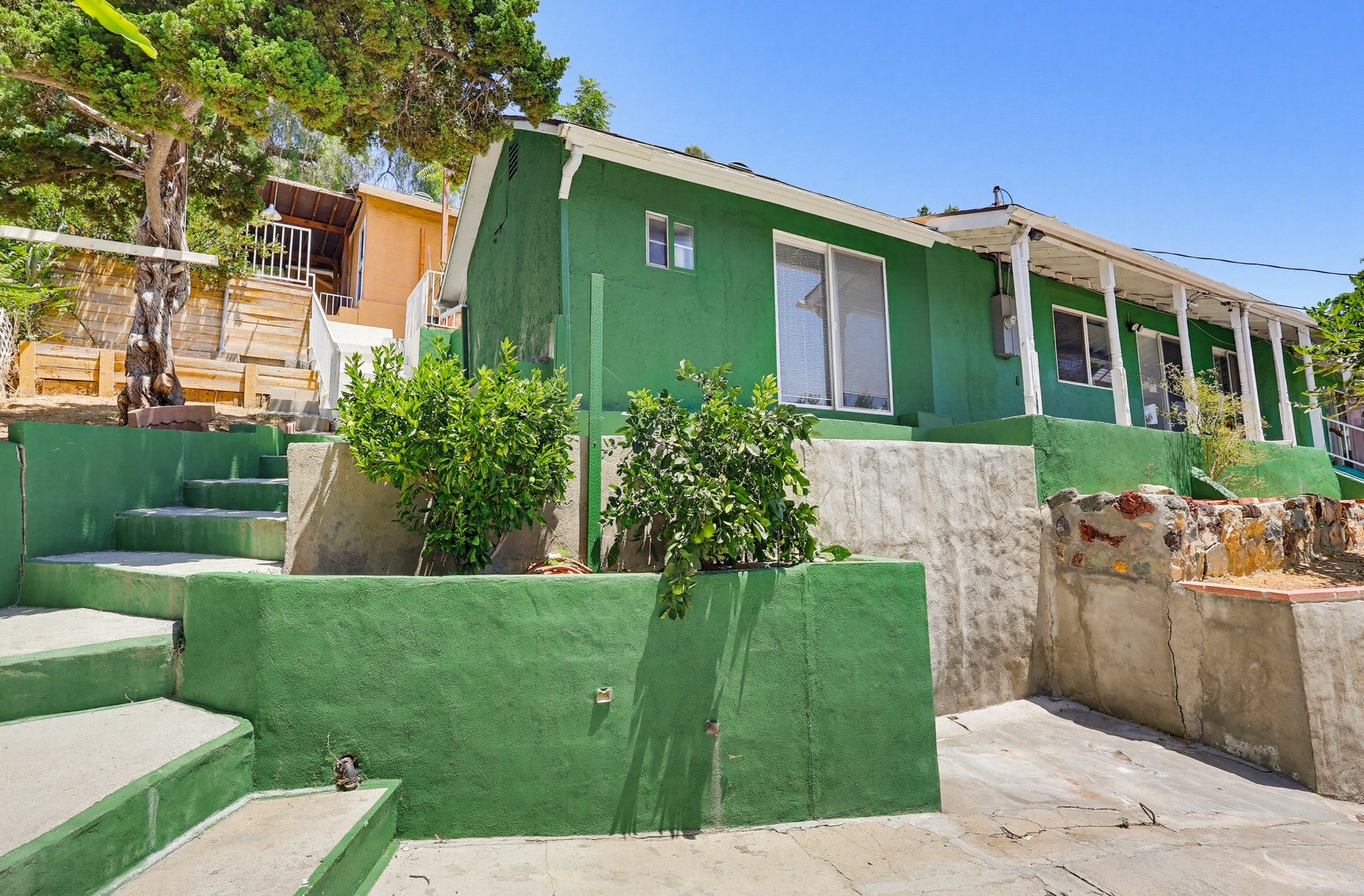 Virtual tour photo 9 of 81 for 1183 N Bonnie Beach Pl