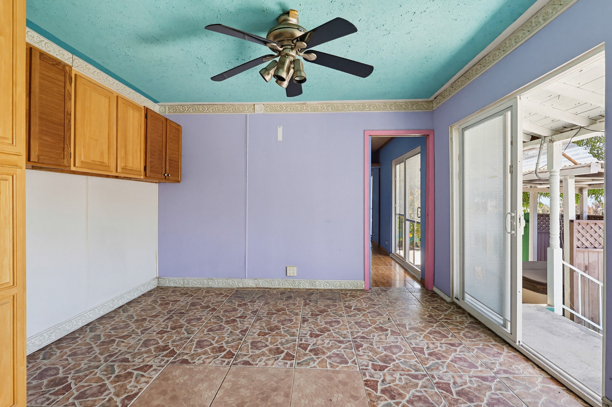 Virtual tour photo 14 of 81 for 1183 N Bonnie Beach Pl