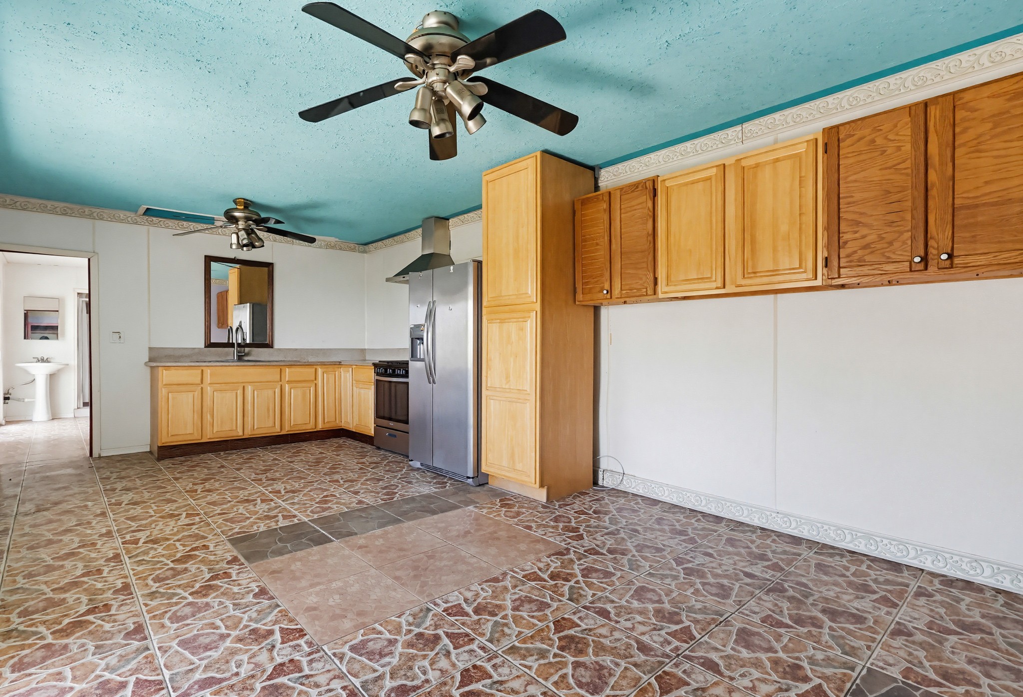 Virtual tour photo 16 of 81 for 1183 N Bonnie Beach Pl