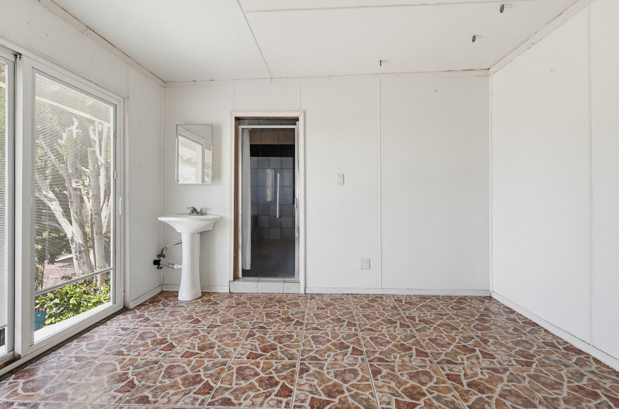 Virtual tour photo 21 of 81 for 1183 N Bonnie Beach Pl