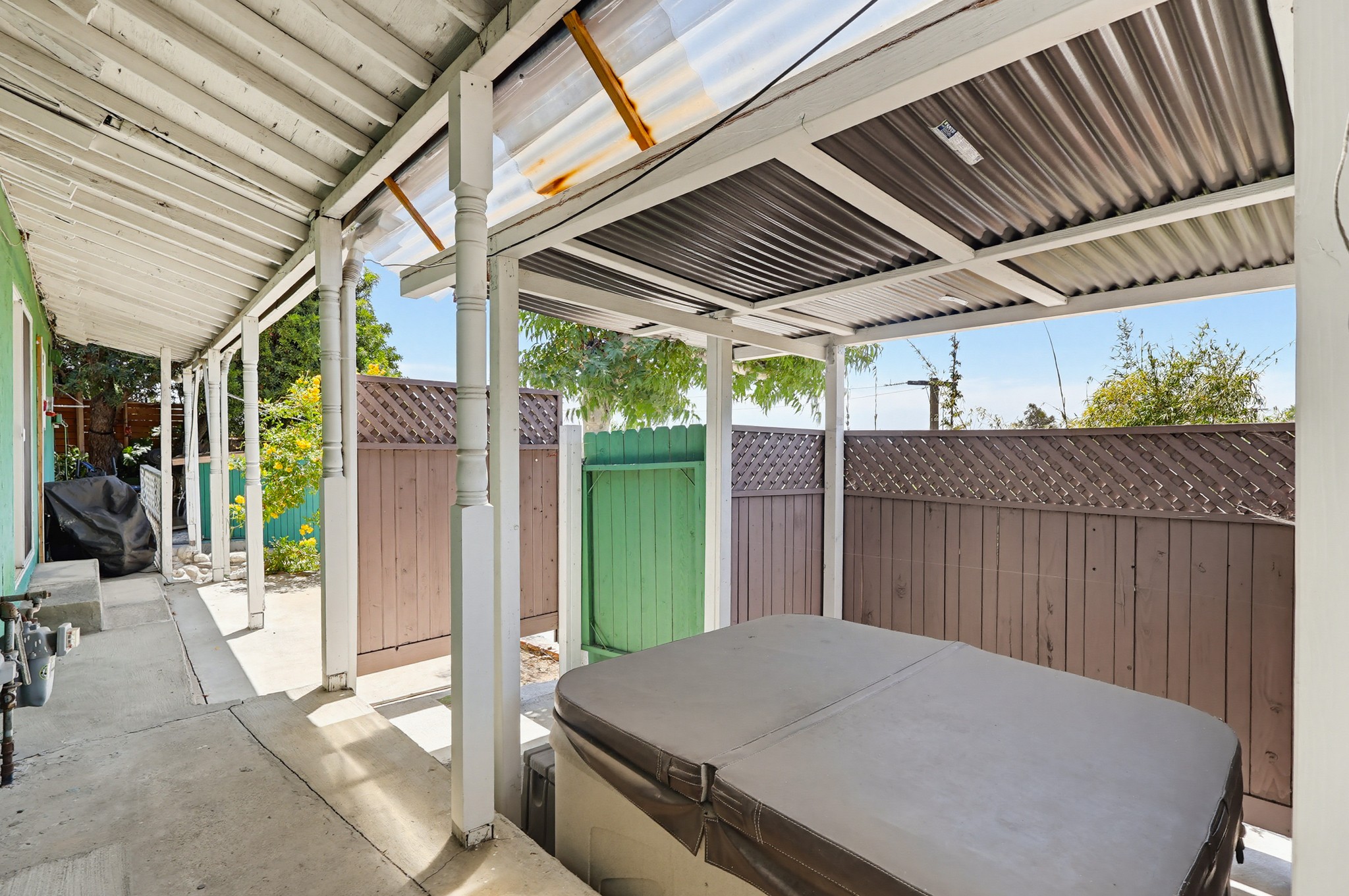 Virtual tour photo 28 of 81 for 1183 N Bonnie Beach Pl