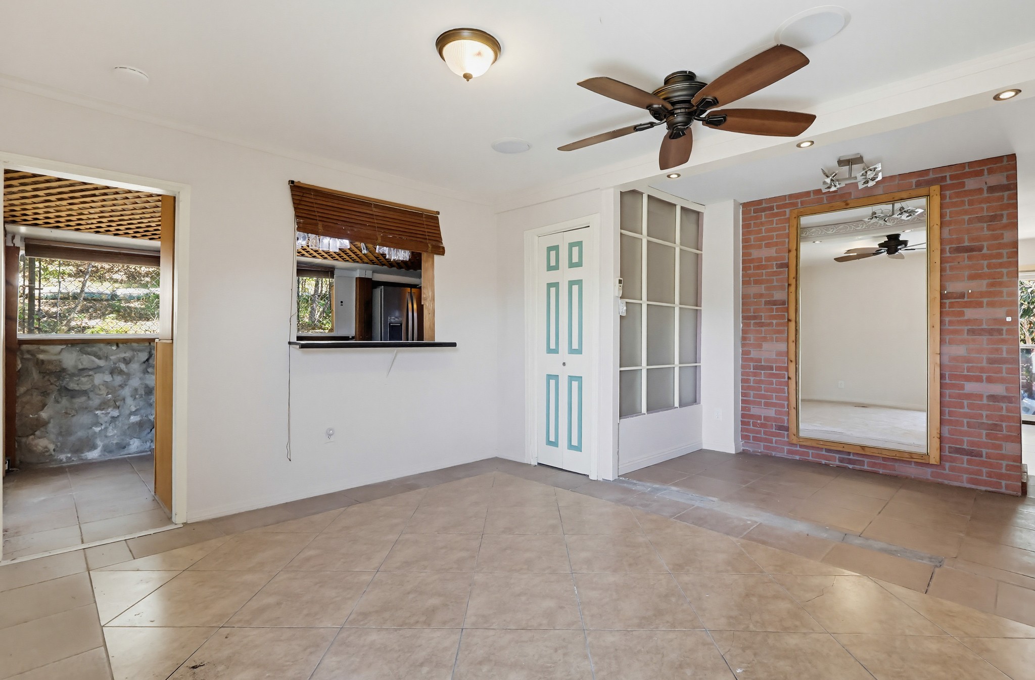 Virtual tour photo 36 of 81 for 1183 N Bonnie Beach Pl