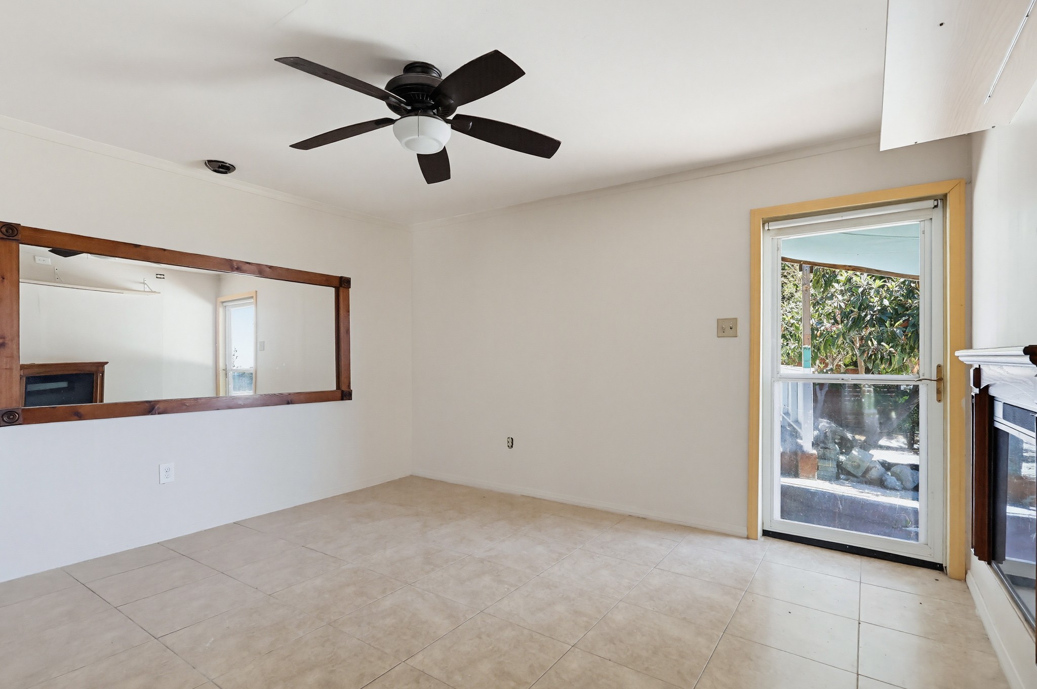 Virtual tour photo 37 of 81 for 1183 N Bonnie Beach Pl
