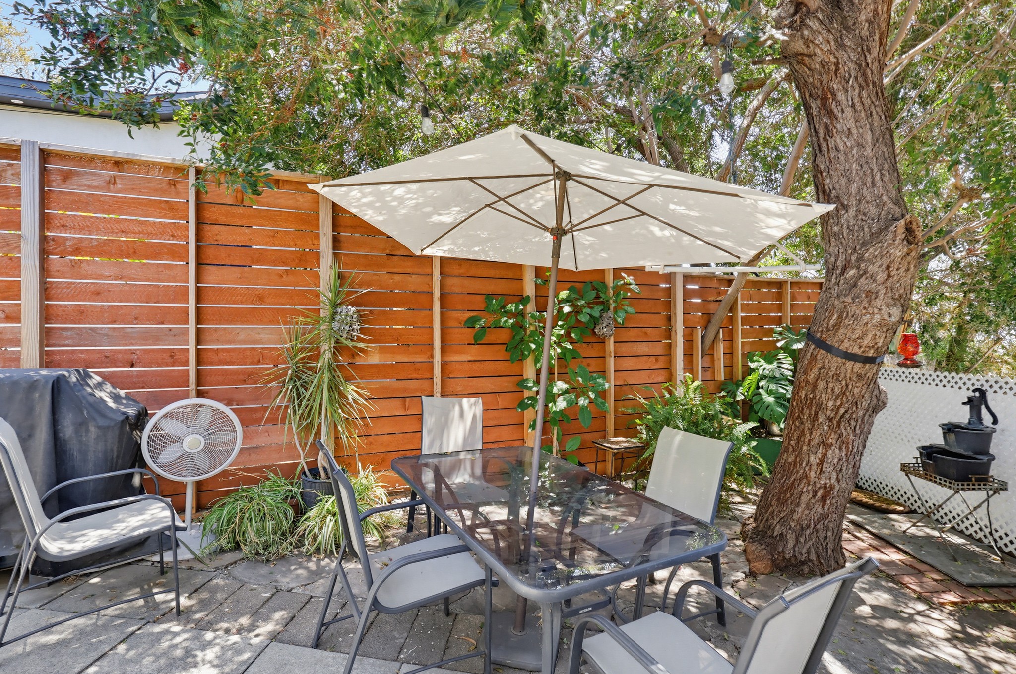Virtual tour photo 71 of 81 for 1183 N Bonnie Beach Pl