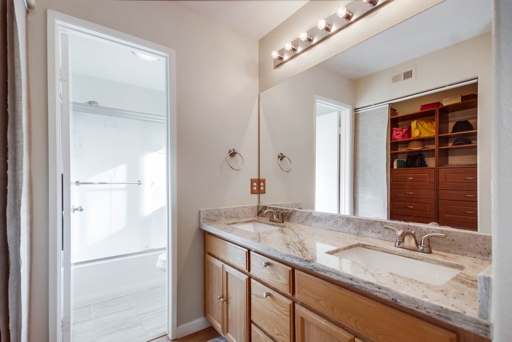 Virtual tour photo 24 of 40 for 11839 Spruce Run Dr A