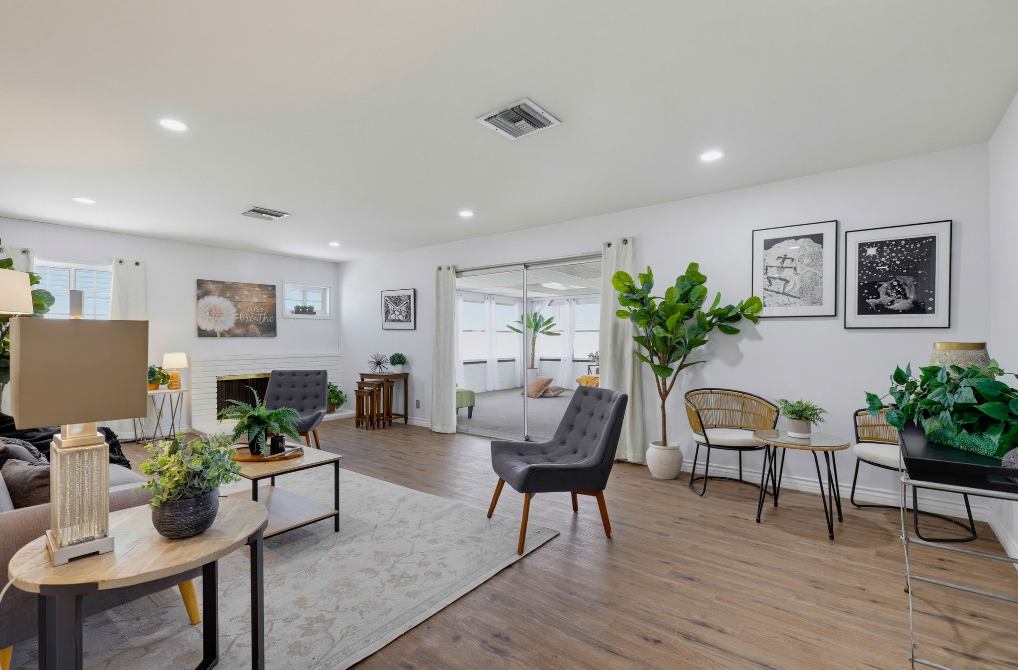 Virtual tour photo 9 of 56 for 11841 Garnet Cir