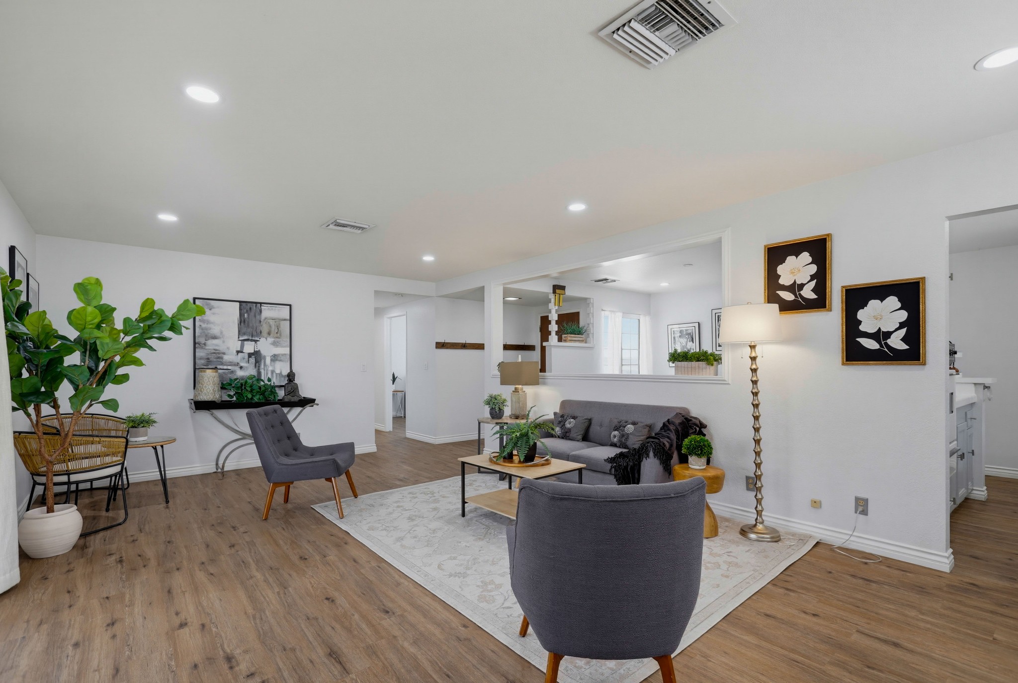 Virtual tour photo 13 of 56 for 11841 Garnet Cir