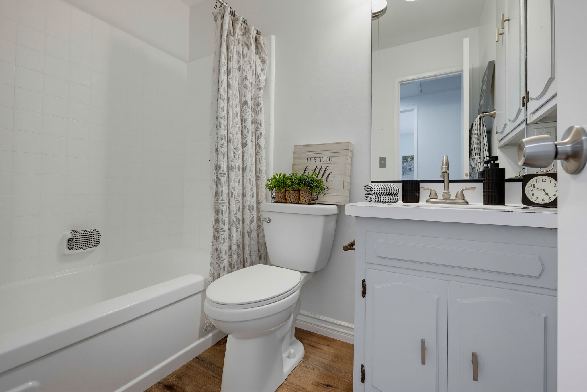 Virtual tour photo 31 of 56 for 11841 Garnet Cir