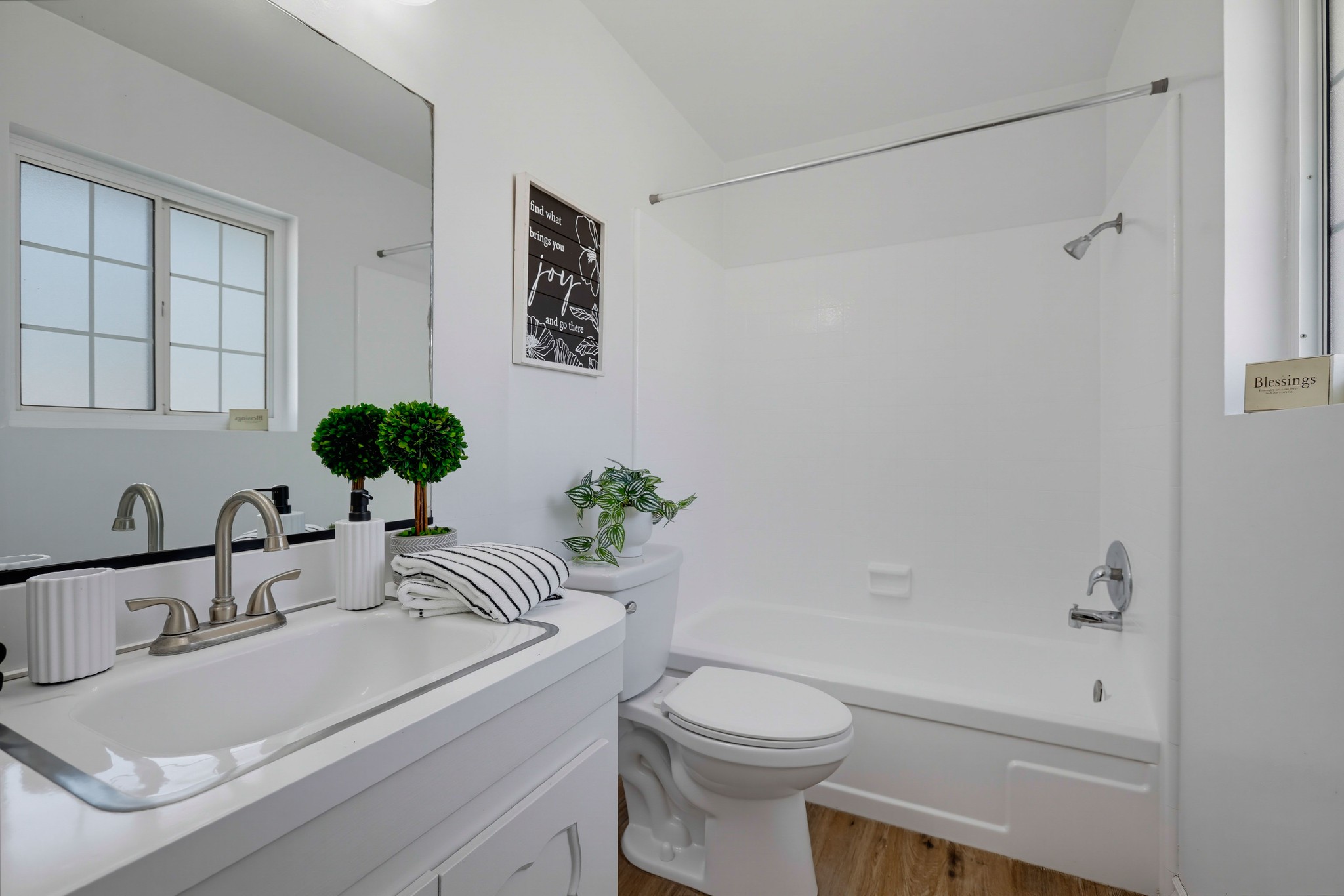 Virtual tour photo 42 of 56 for 11841 Garnet Cir