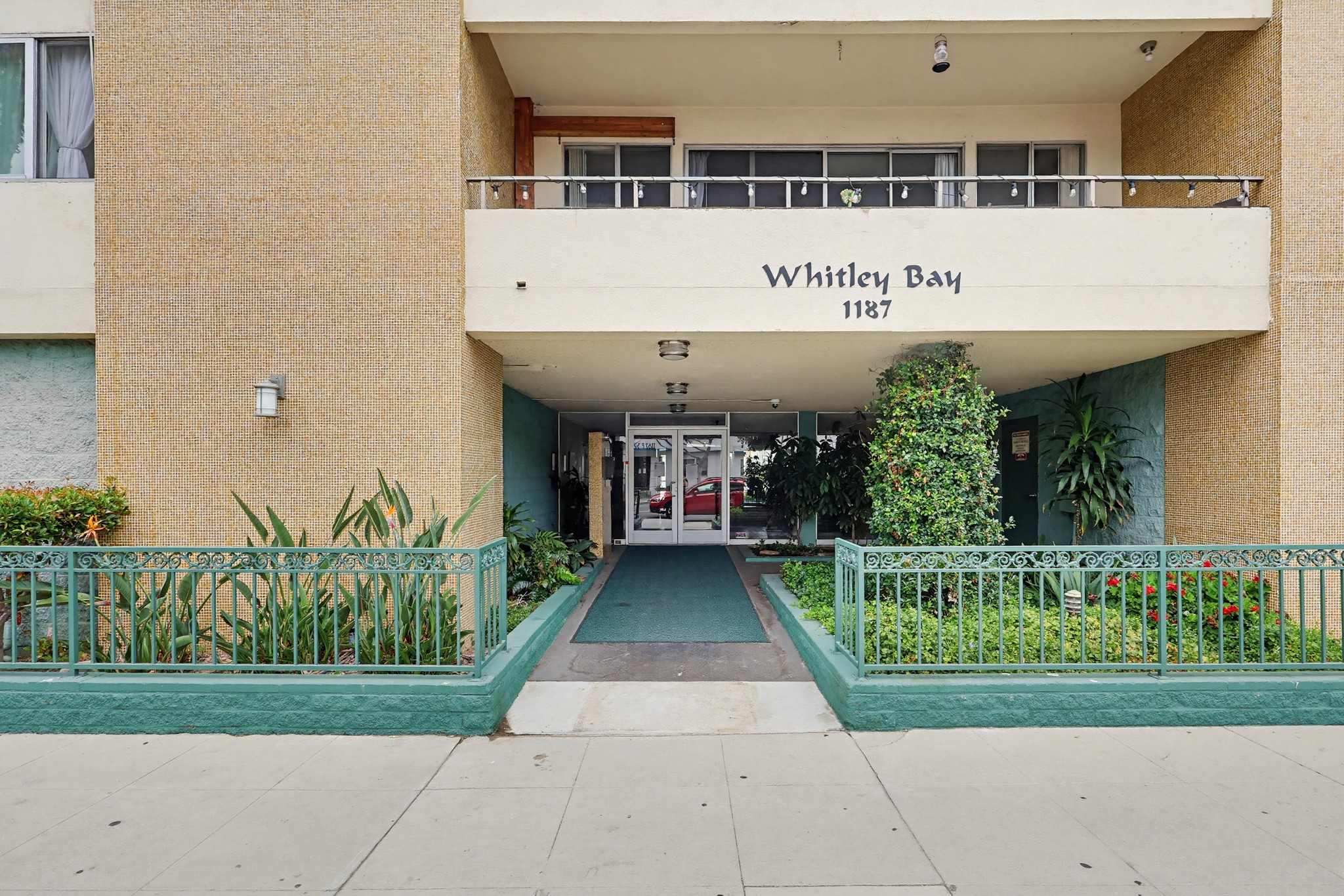 Virtual tour photo 4 of 51 for 1187 E 3rd St