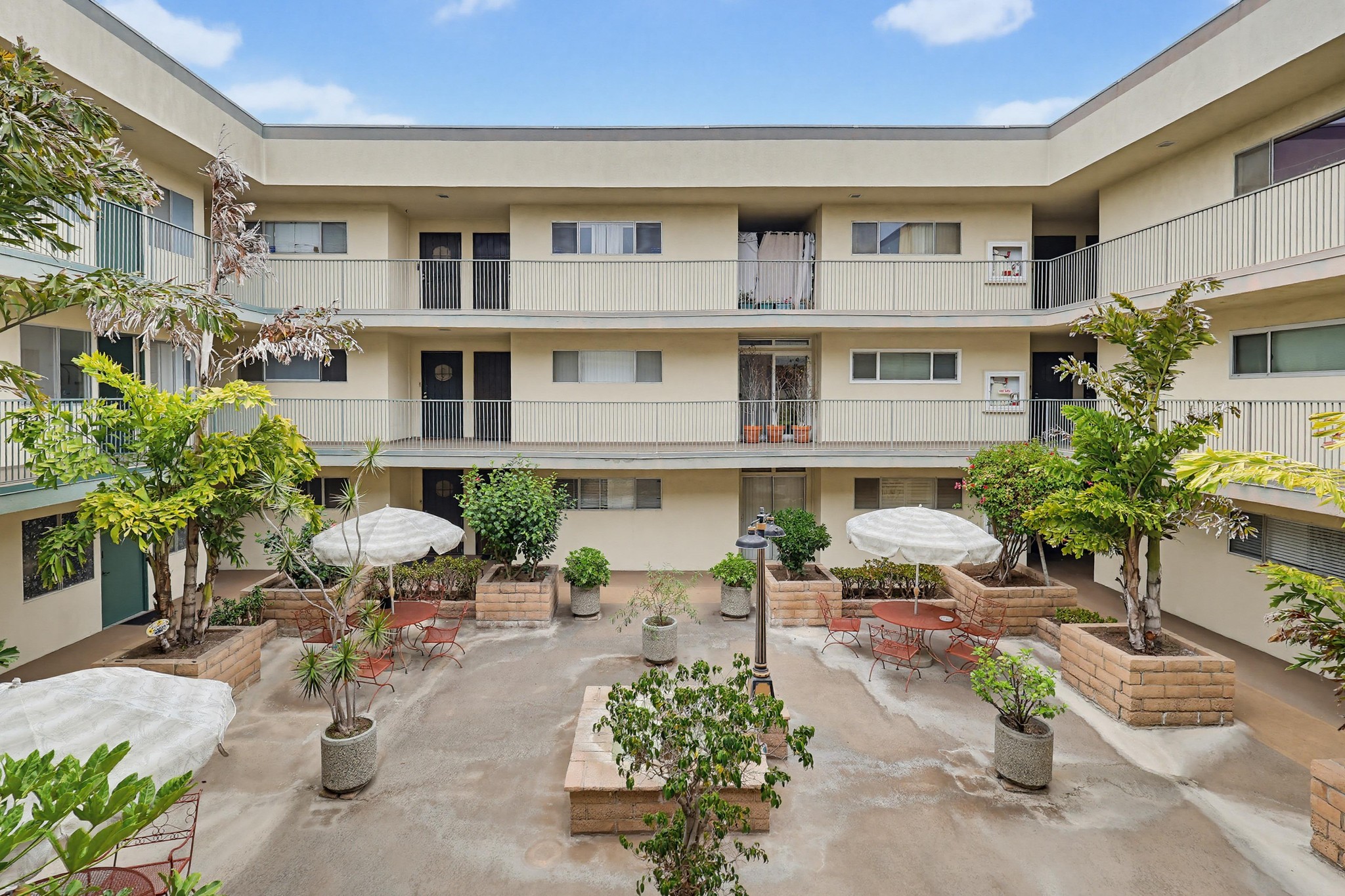 Virtual tour photo 13 of 51 for 1187 E 3rd St