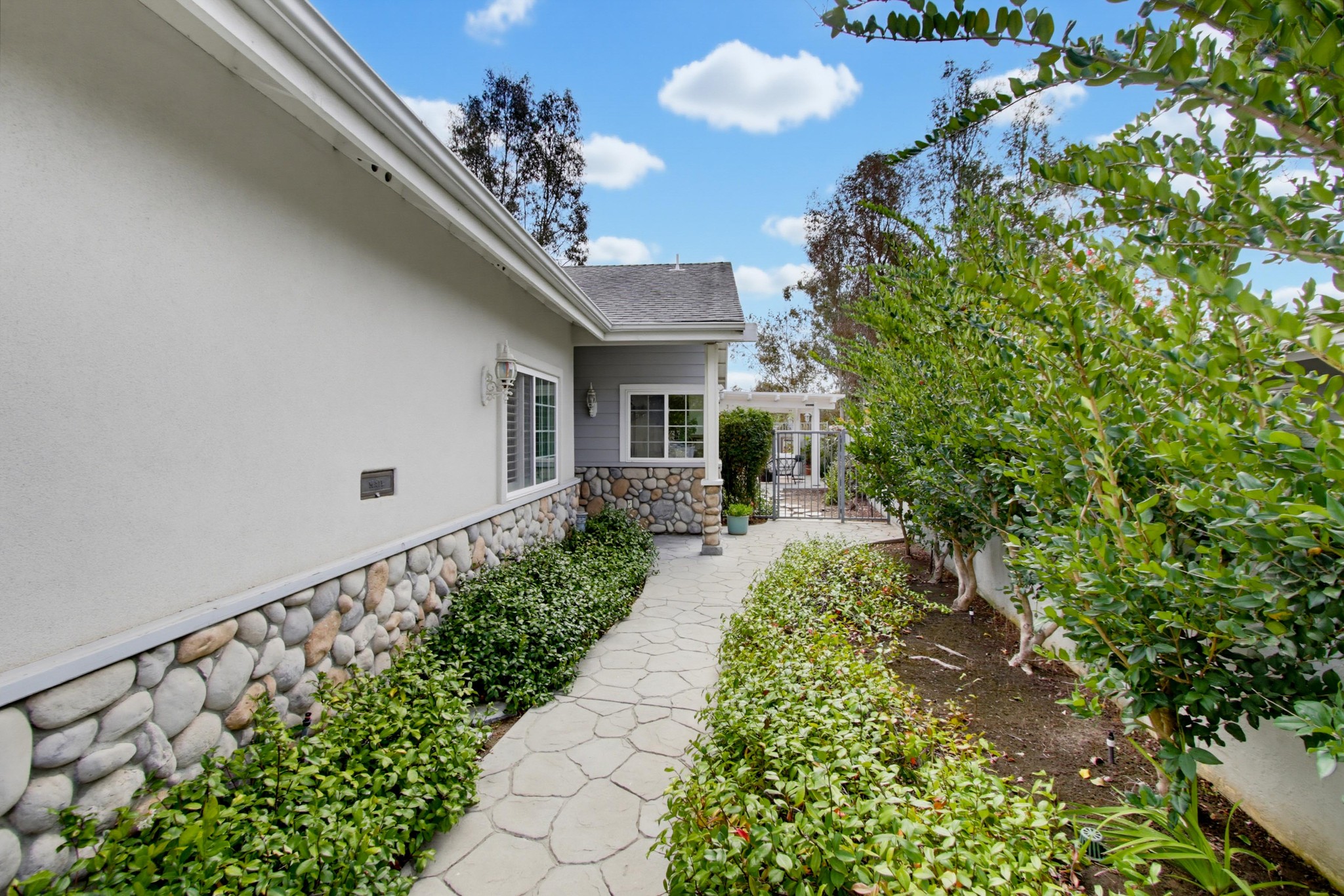 Virtual tour photo 5 of 47 for 11875 Handrich Dr