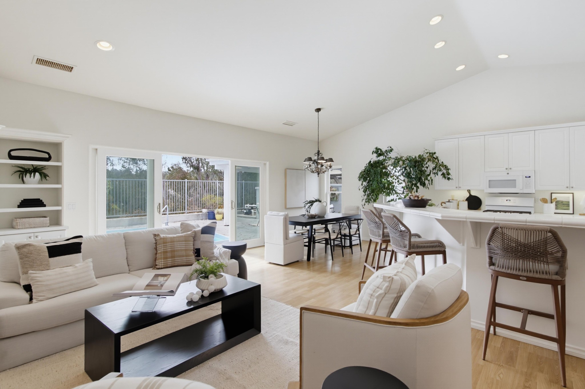 Virtual tour photo 9 of 47 for 11875 Handrich Dr