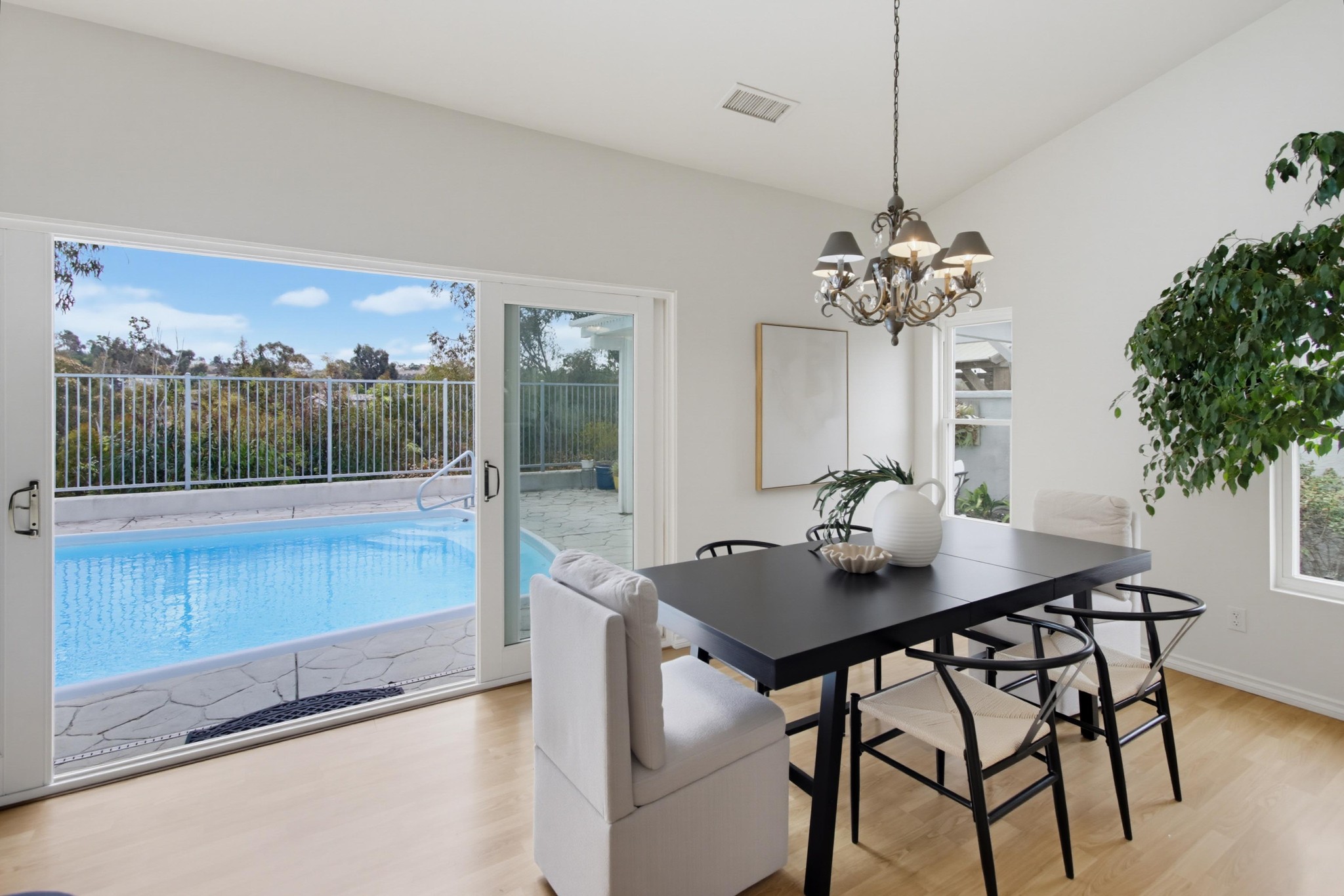 Virtual tour photo 14 of 47 for 11875 Handrich Dr