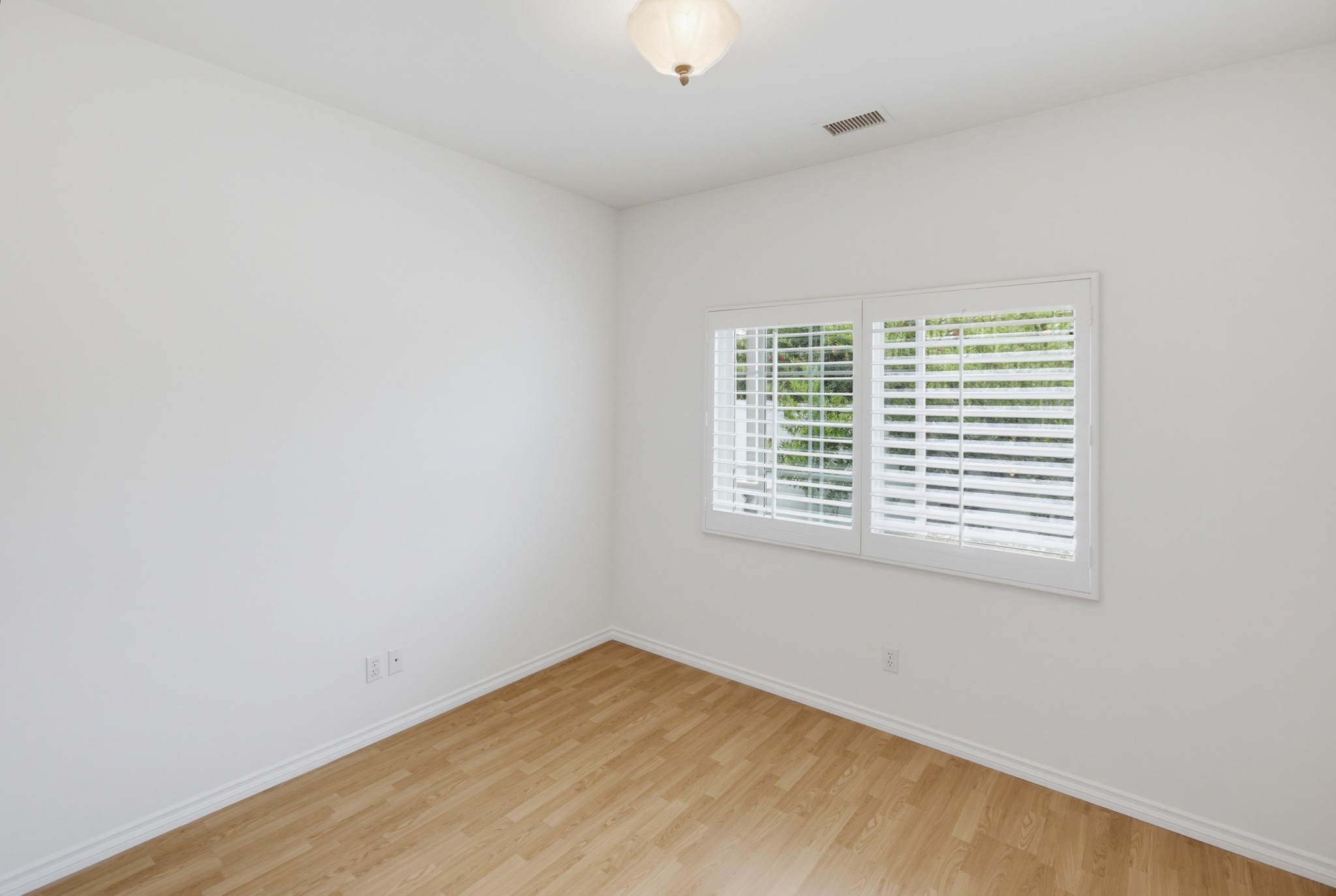 Virtual tour photo 29 of 47 for 11875 Handrich Dr