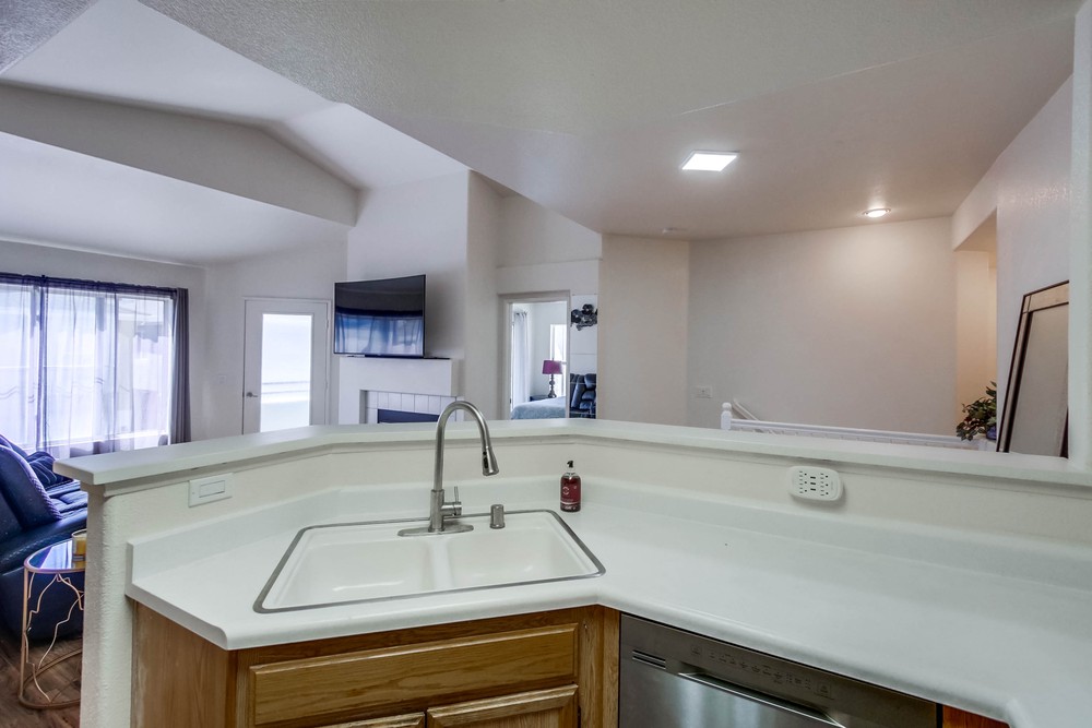 Virtual tour photo 13 of 31 for 11895 Spruce Run Dr