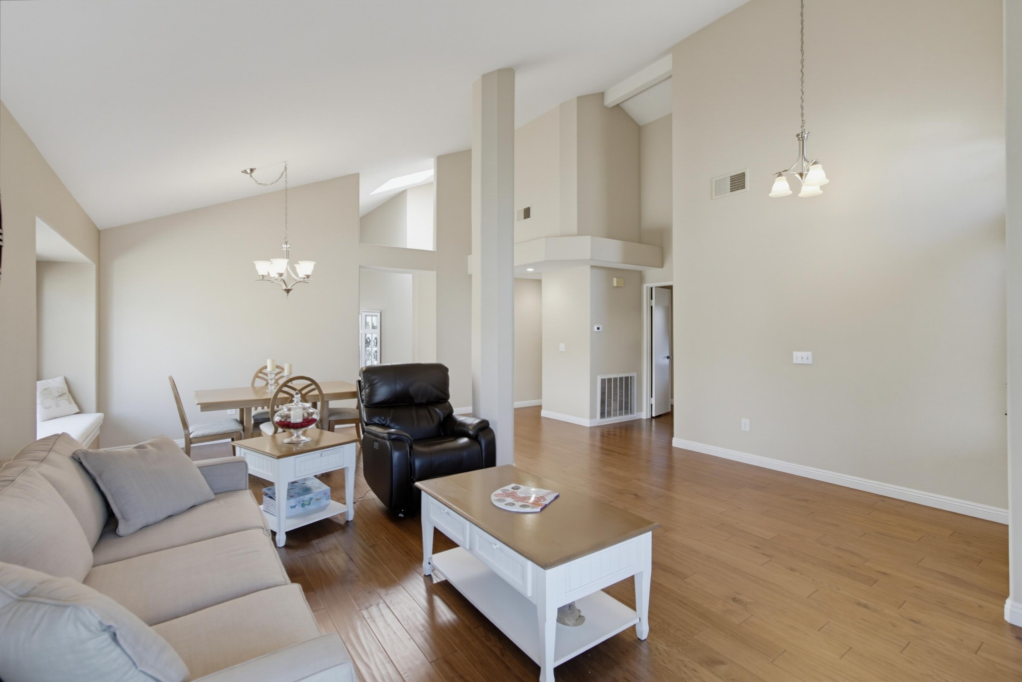 Virtual tour photo 9 of 90 for 11907 Calle Deposito