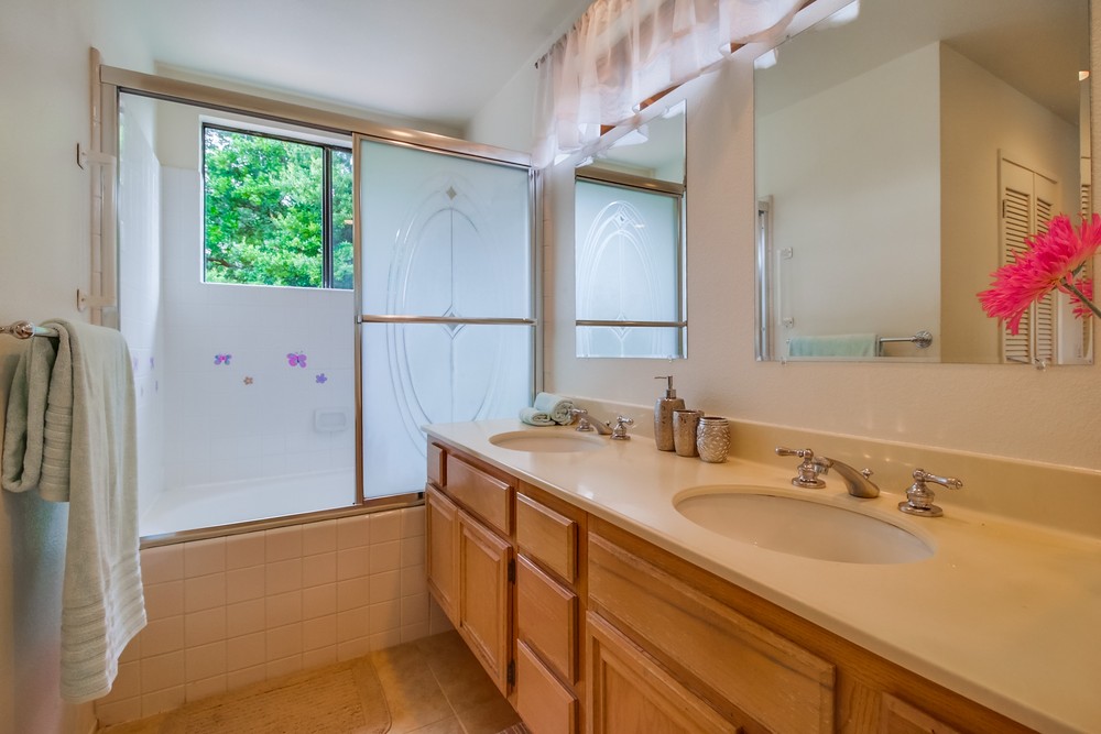 Virtual tour photo 35 of 54 for 11910 Springside Rd