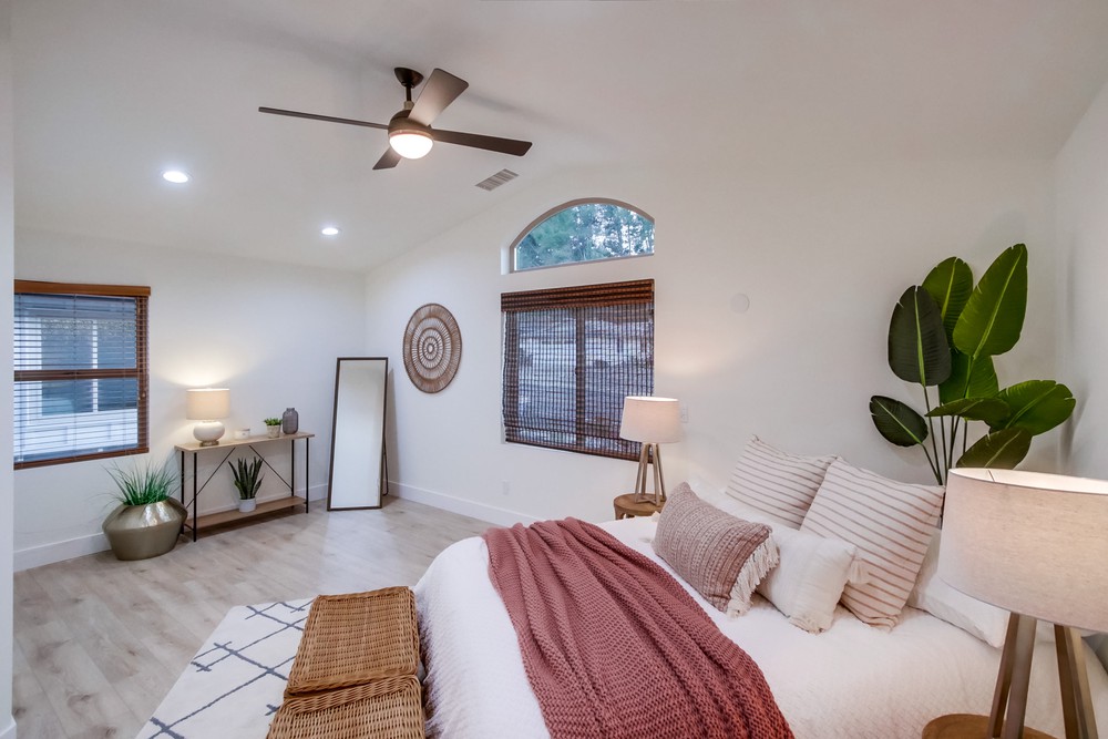 Virtual tour photo 40 of 76 for 11914 Lomica Dr