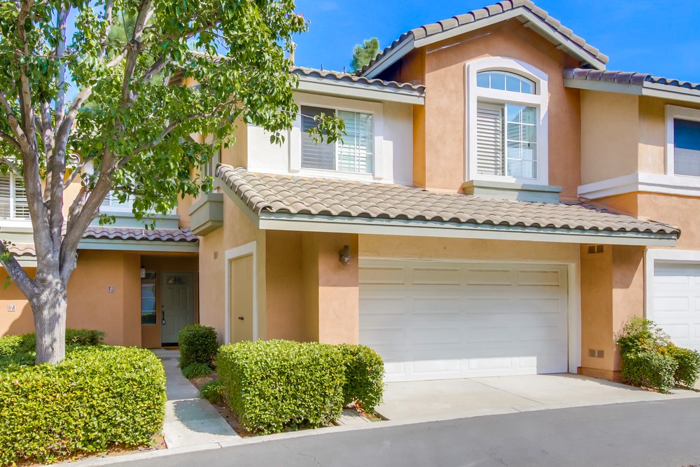 Virtual tour photo 1 of 50 for 11916 Tivoli Park Row UNIT 8