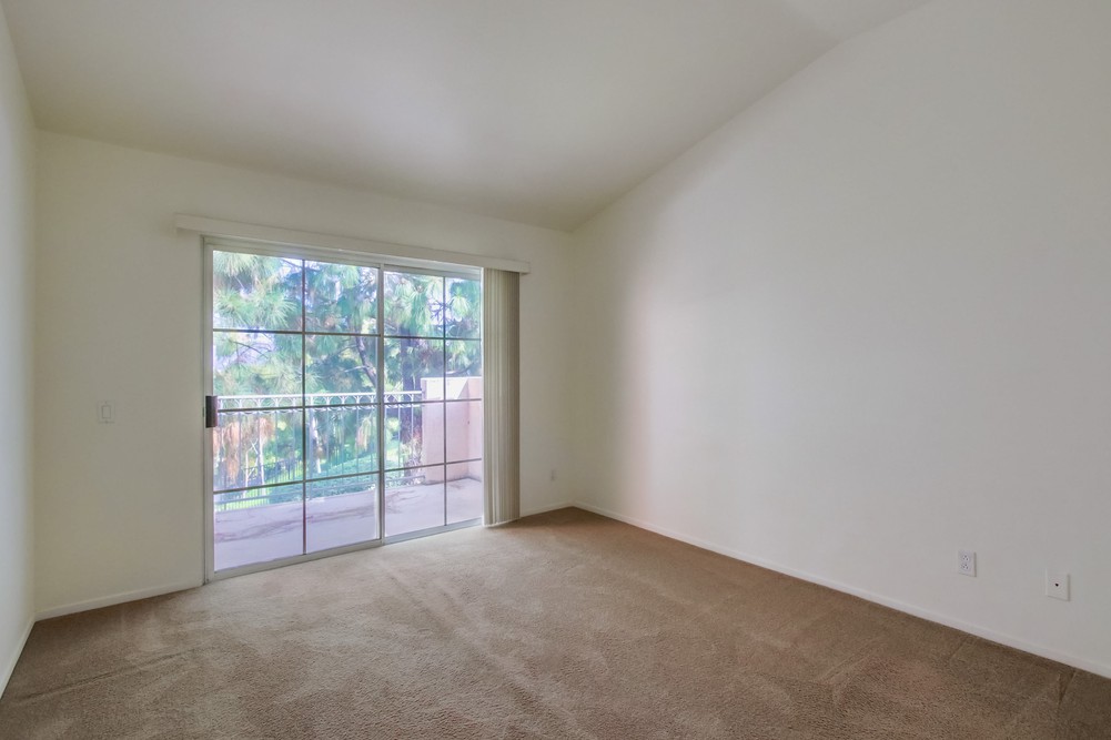 Virtual tour photo 23 of 50 for 11916 Tivoli Park Row UNIT 8