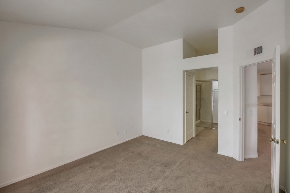 Virtual tour photo 26 of 50 for 11916 Tivoli Park Row UNIT 8