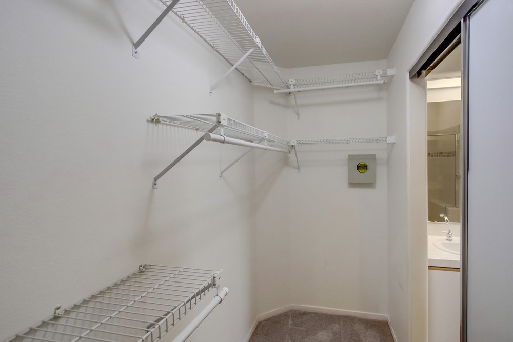Virtual tour photo 31 of 50 for 11916 Tivoli Park Row UNIT 8