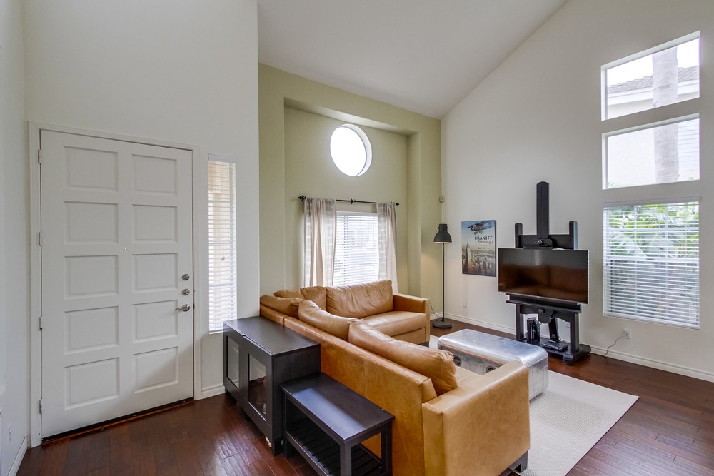 Virtual tour photo 9 of 45 for 11927 Danvers Cir