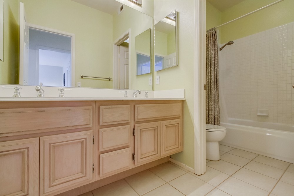 Virtual tour photo 33 of 45 for 11927 Danvers Cir
