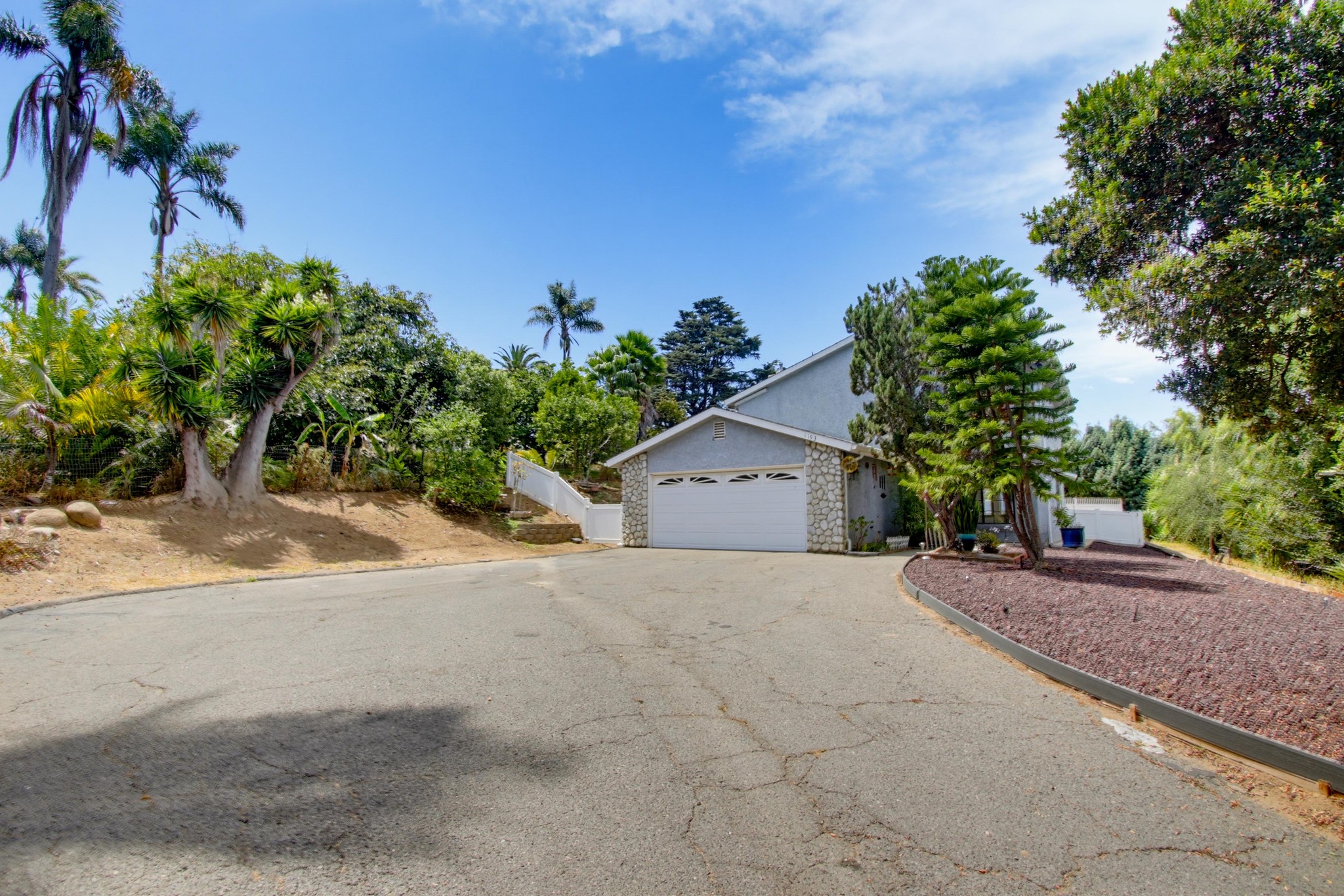 Virtual tour photo 1 of 62 for 1193 Phillips St