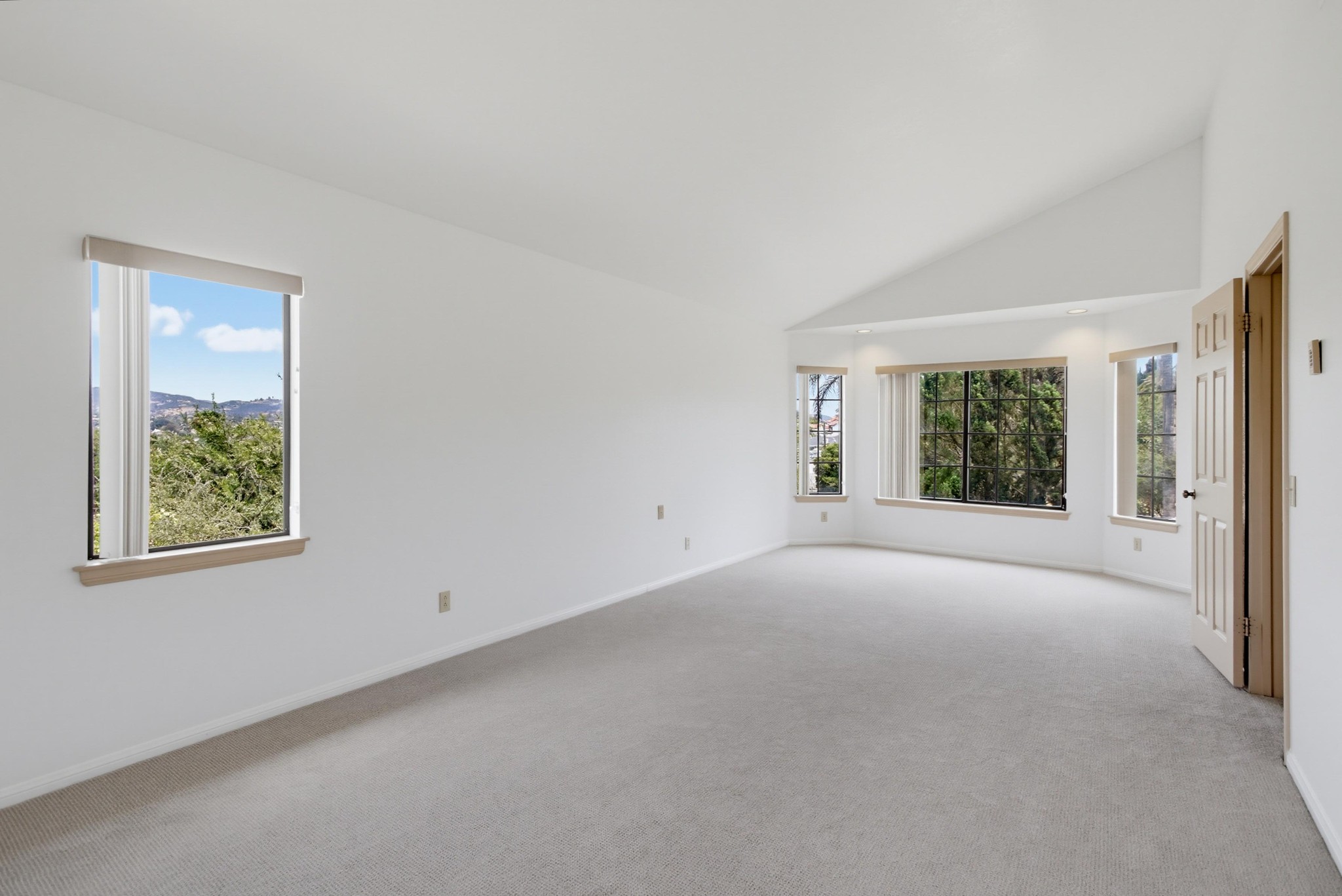 Virtual tour photo 34 of 62 for 1193 Phillips St