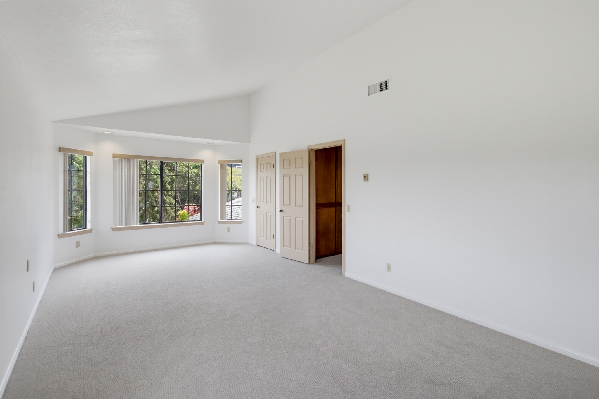 Virtual tour photo 36 of 62 for 1193 Phillips St