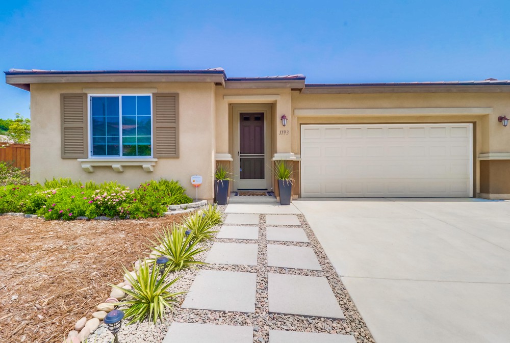 Virtual tour photo 5 of 46 for 1193 Tangelos Pl