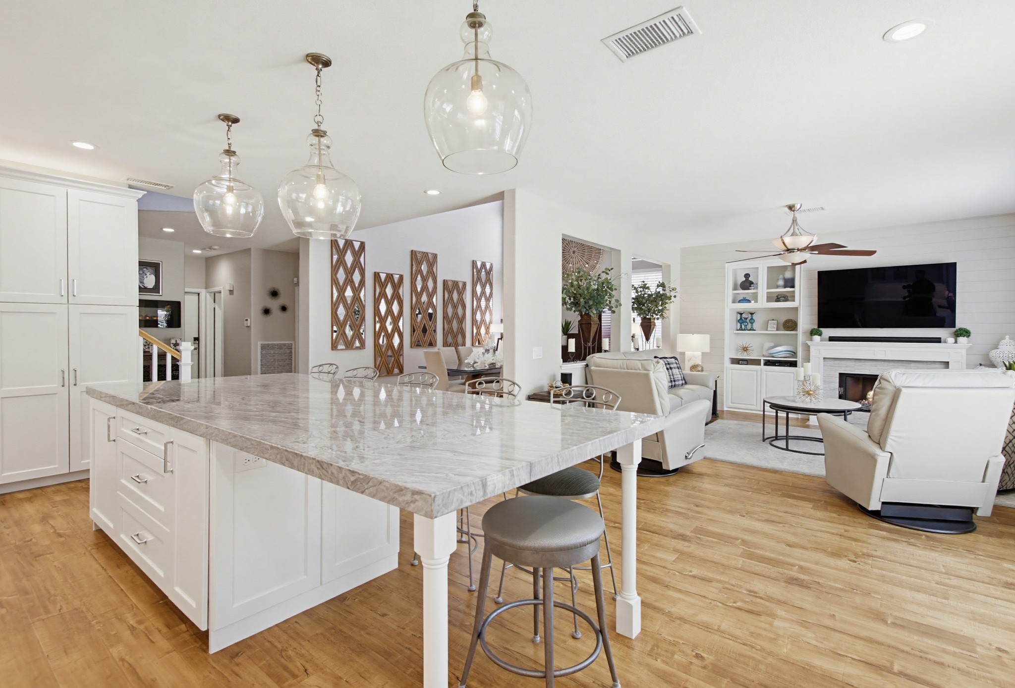 Virtual tour photo 26 of 75 for 11937 Mil Pitrero Rd