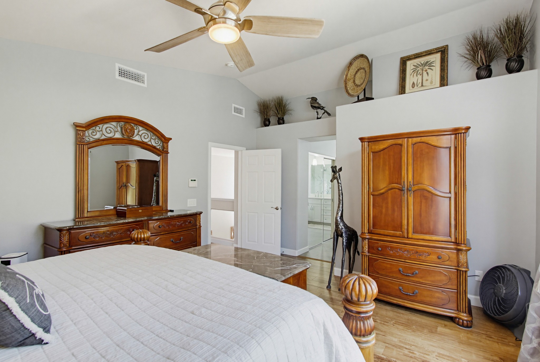 Virtual tour photo 40 of 75 for 11937 Mil Pitrero Rd