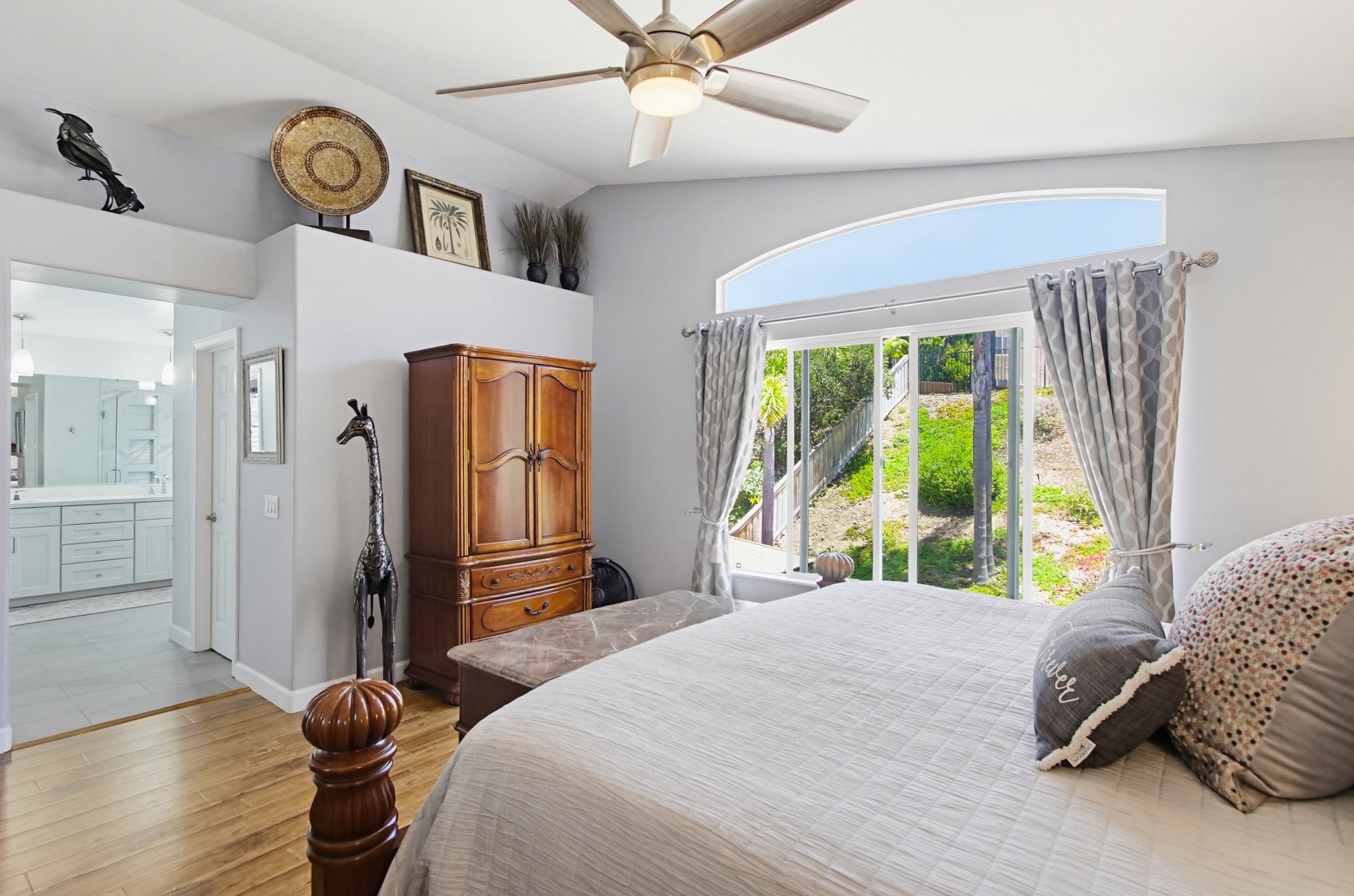 Virtual tour photo 41 of 75 for 11937 Mil Pitrero Rd