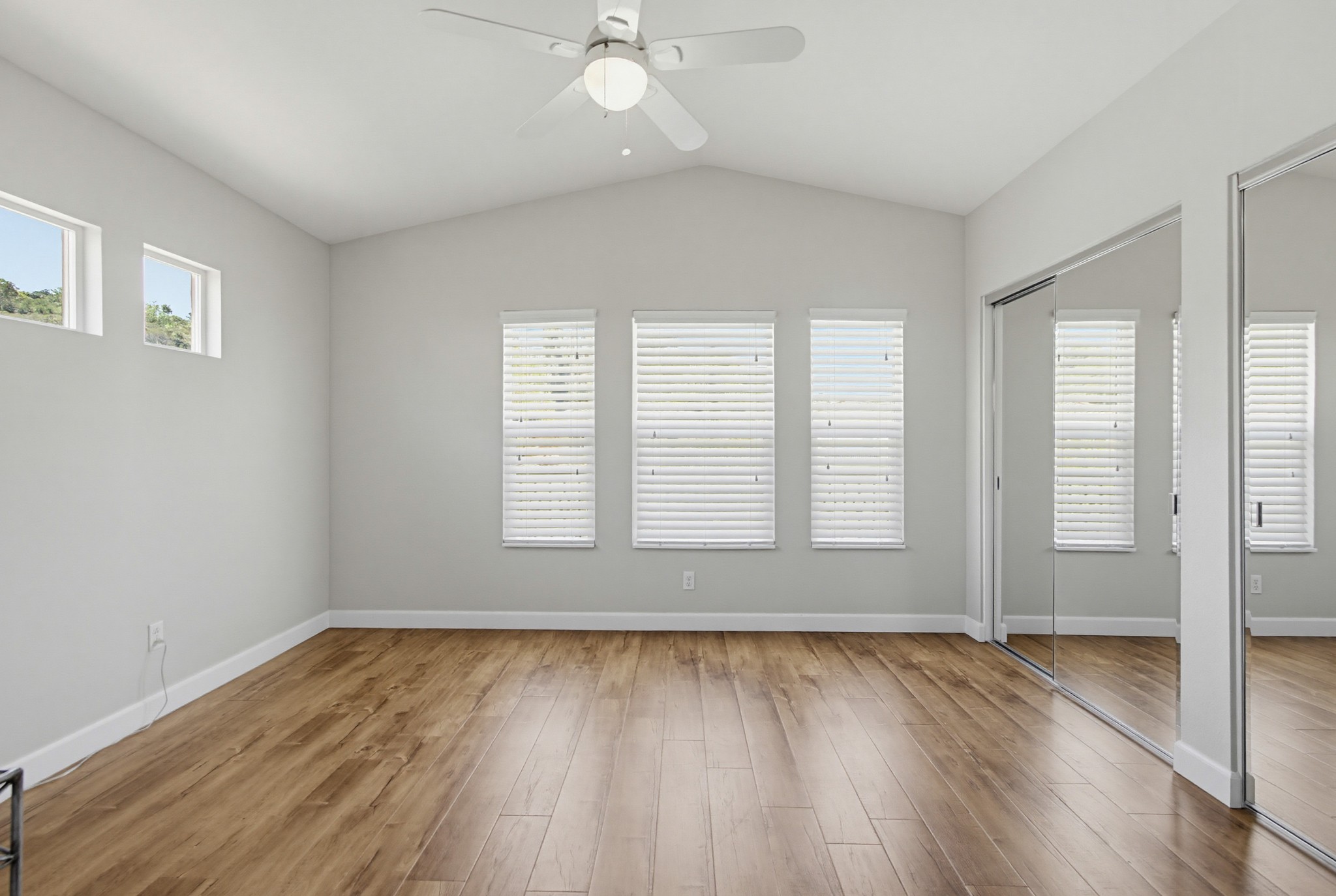 Virtual tour photo 52 of 75 for 11937 Mil Pitrero Rd