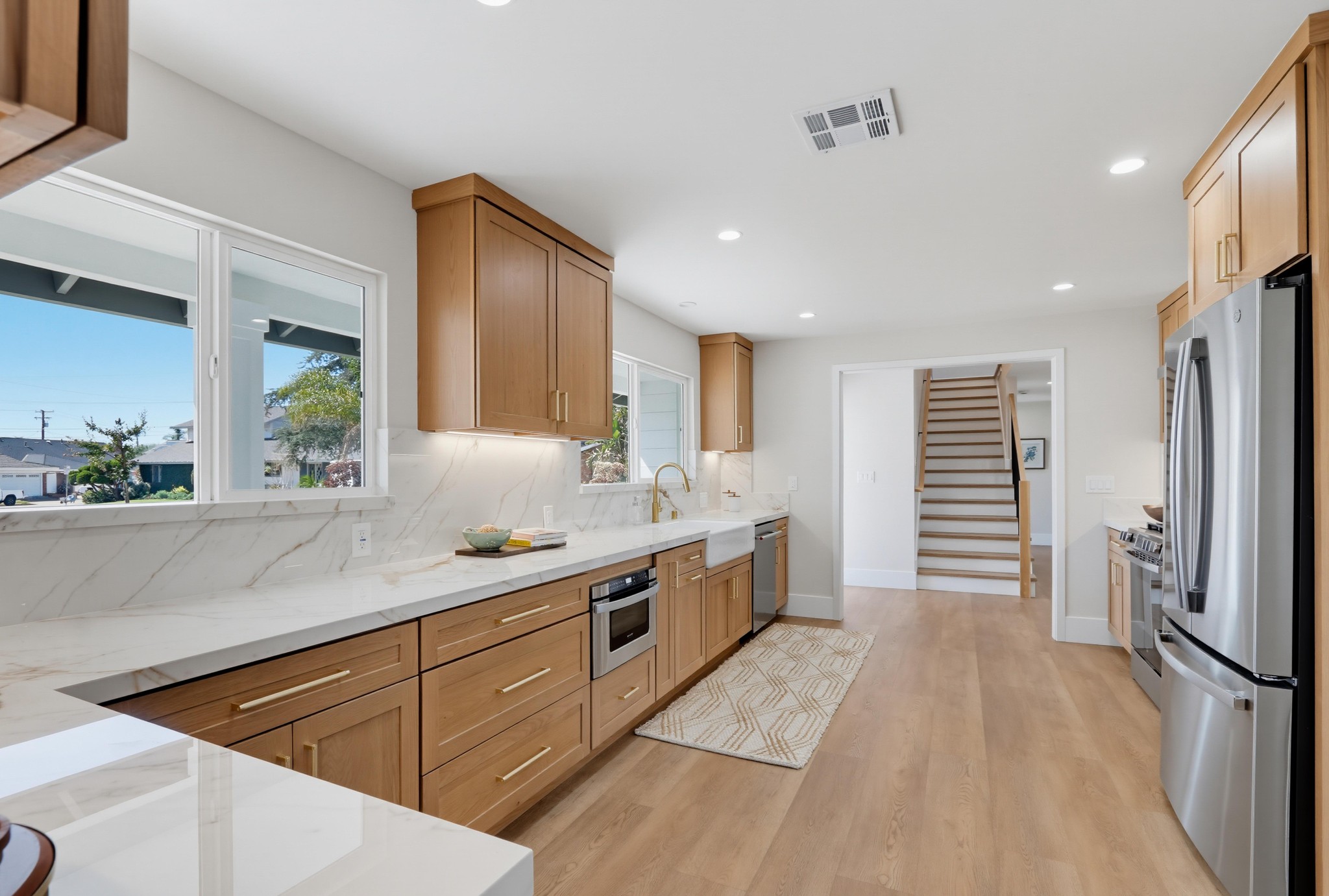 Virtual tour photo 13 of 40 for 1195 N Lincoln St