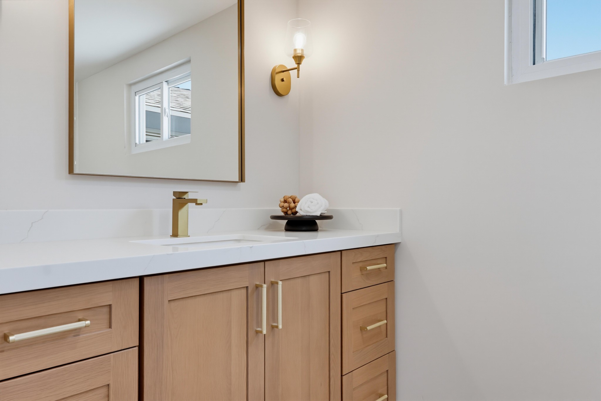 Virtual tour photo 28 of 40 for 1195 N Lincoln St