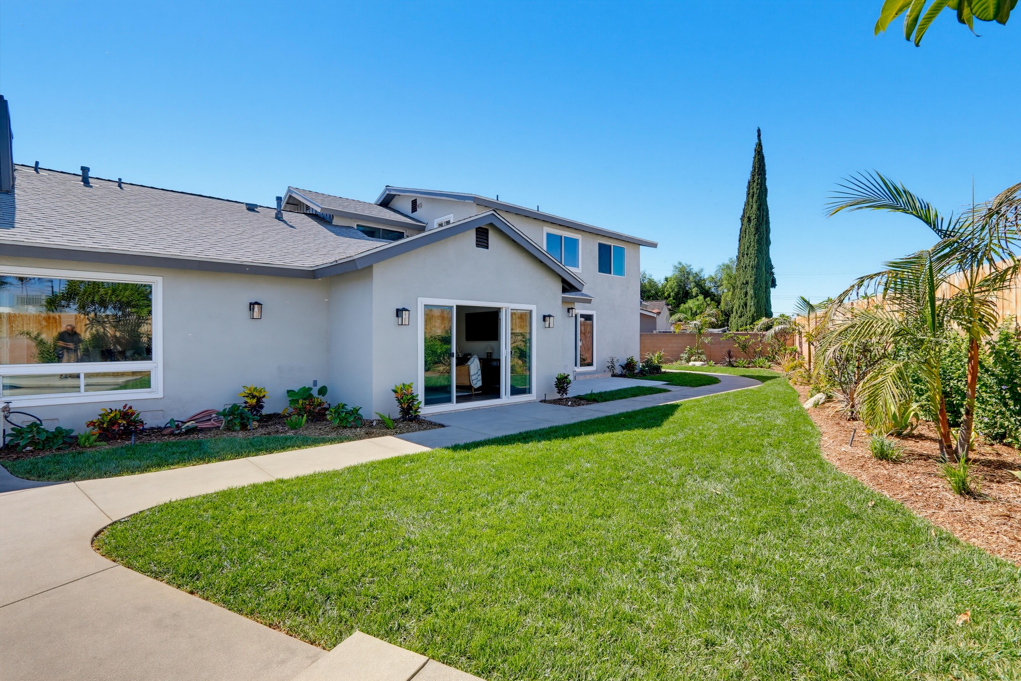 Virtual tour photo 39 of 40 for 1195 N Lincoln St