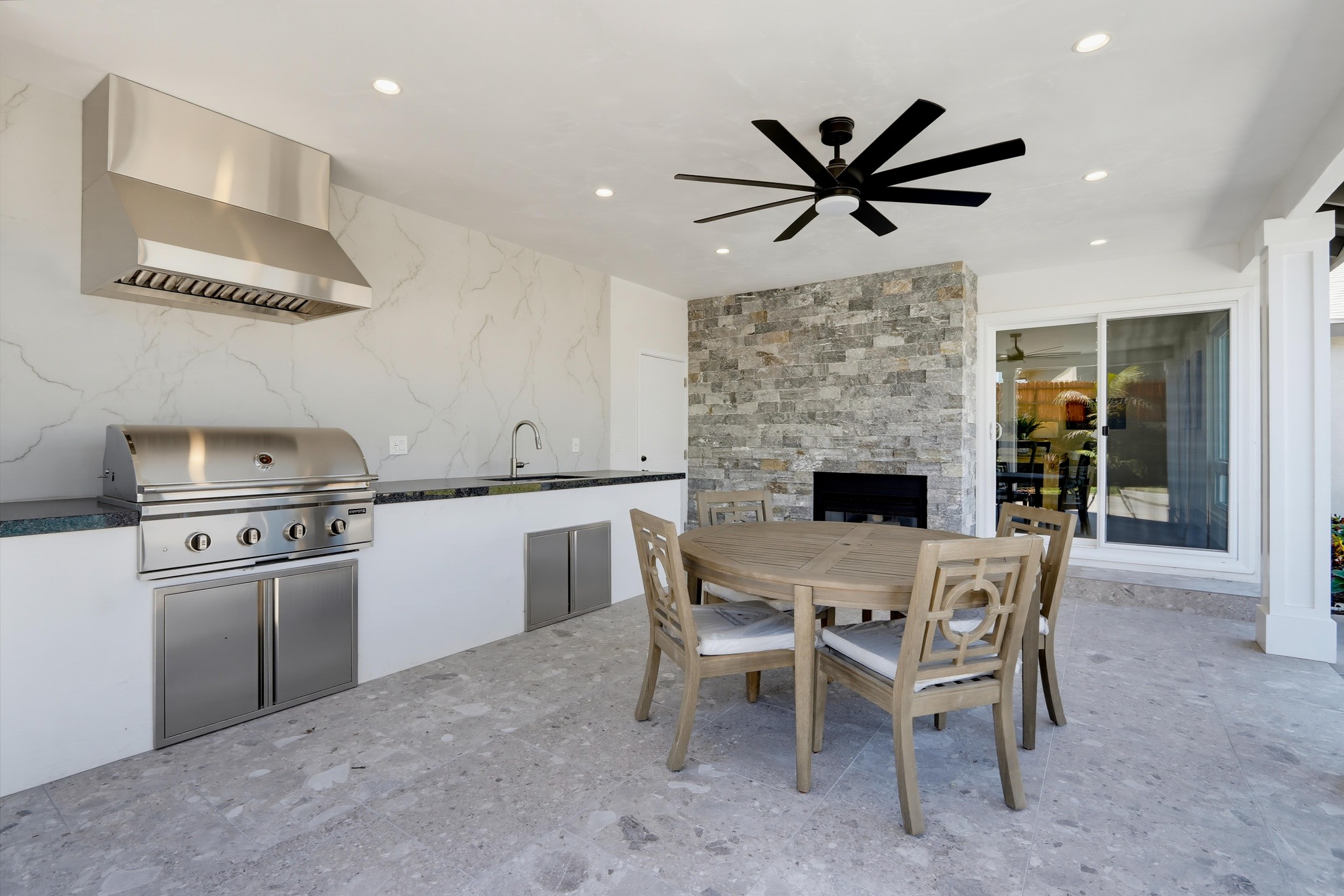 Virtual tour photo 7 of 40 for 1195 N Lincoln St