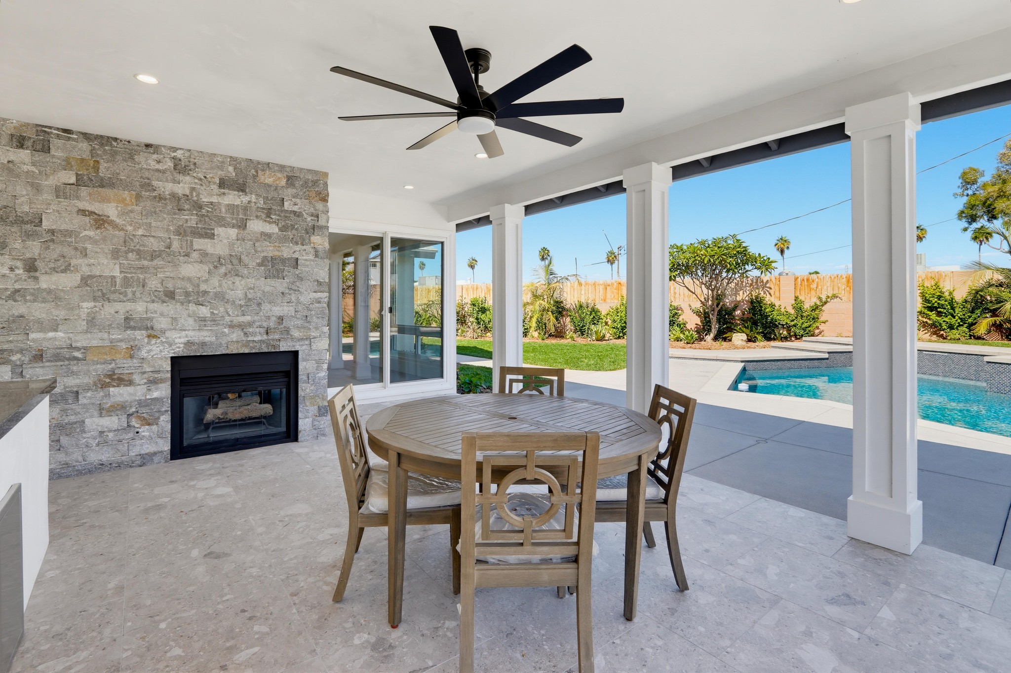 Virtual tour photo 31 of 40 for 1195 N Lincoln St