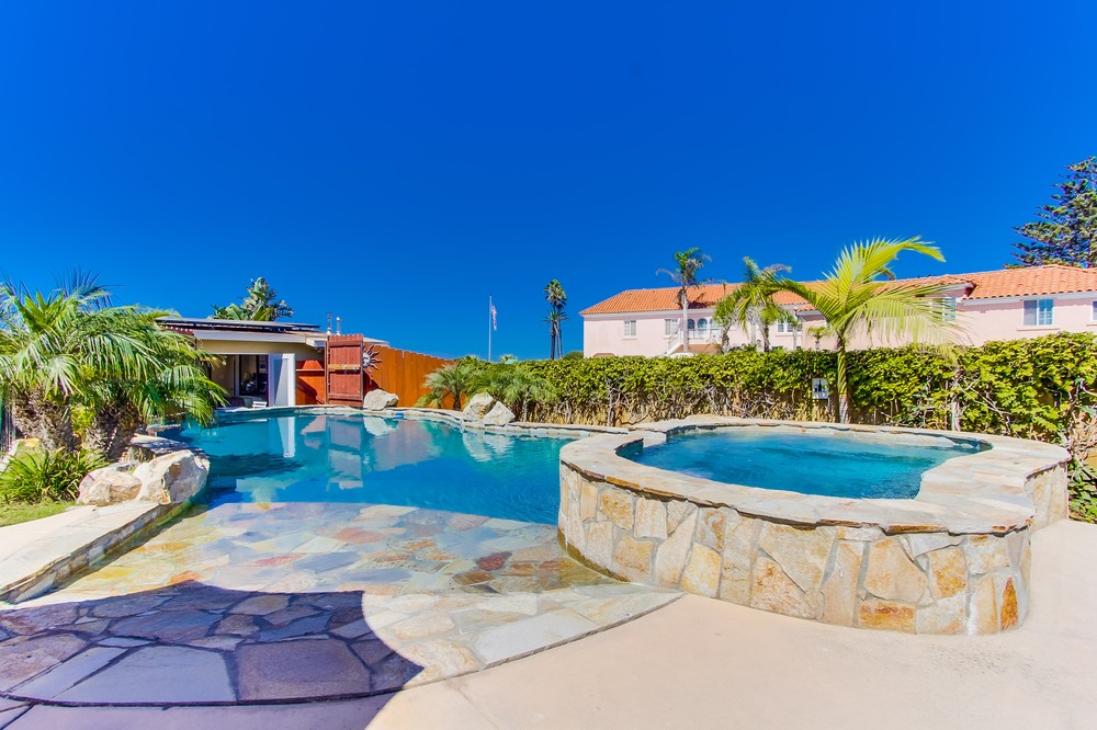 Virtual tour photo 45 of 48 for 1195 Sunset Cliffs Boulevard