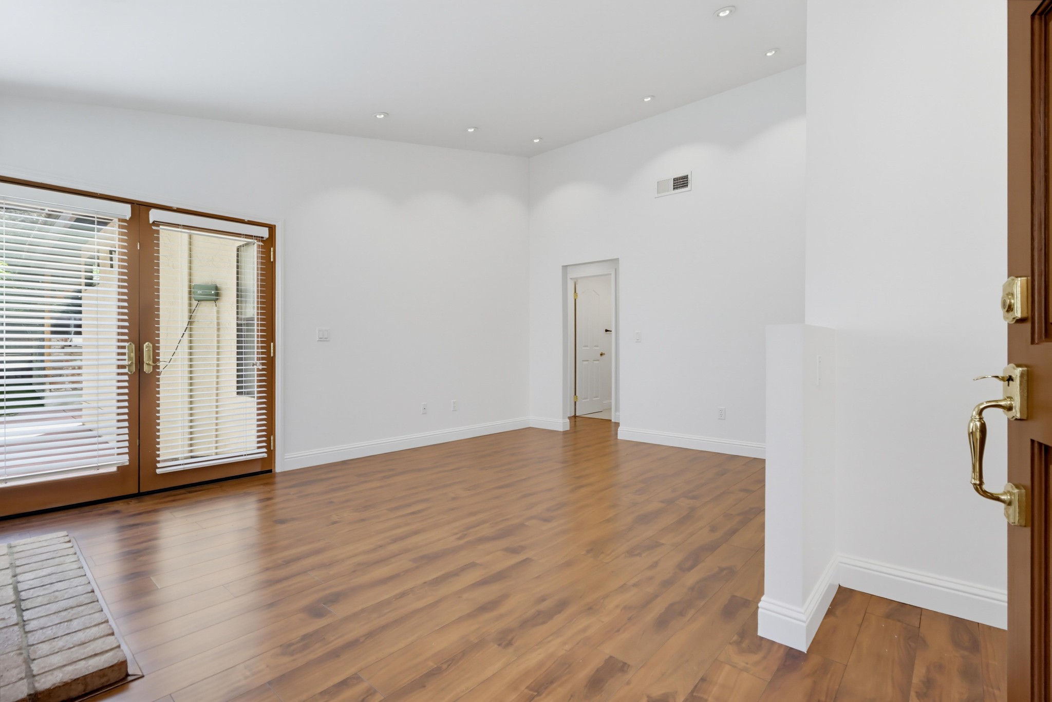 Virtual tour photo 8 of 55 for 11960 Calle Naranja