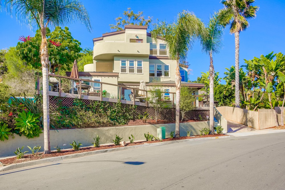 Virtual tour photo 3 of 56 for 1198 Van Nuys St