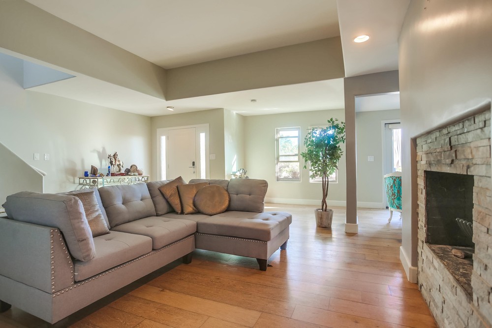 Virtual tour photo 17 of 56 for 1198 Van Nuys St