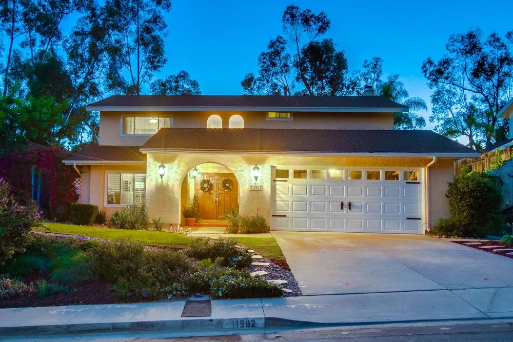 Virtual tour photo 1 of 52 for 11982 Handrich Dr