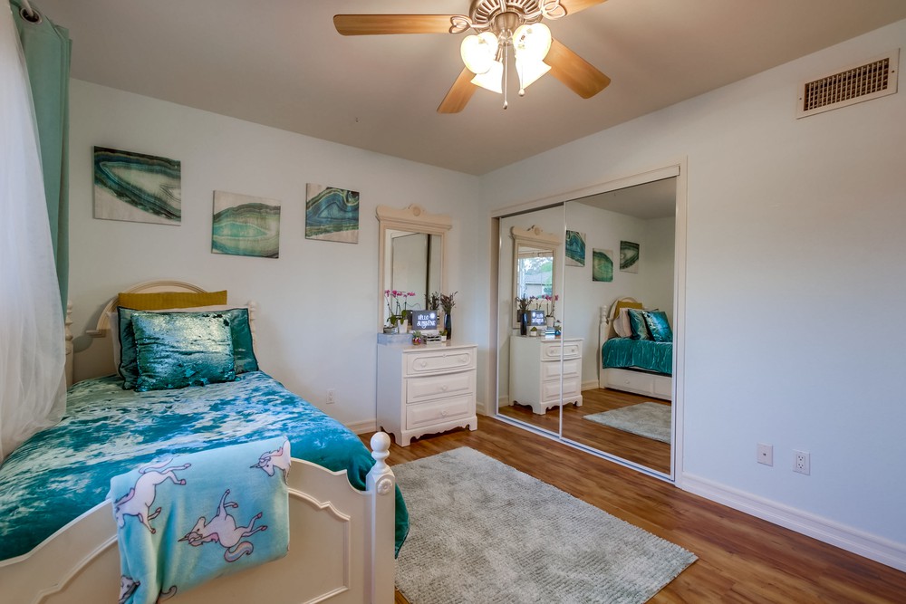 Virtual tour photo 36 of 52 for 11982 Handrich Dr