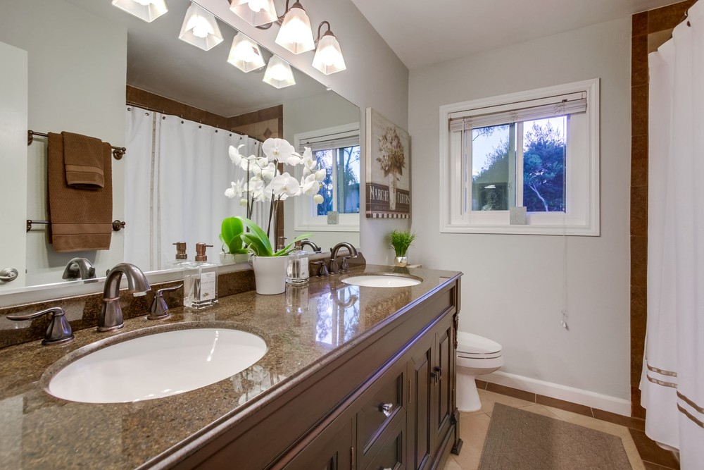 Virtual tour photo 41 of 52 for 11982 Handrich Dr