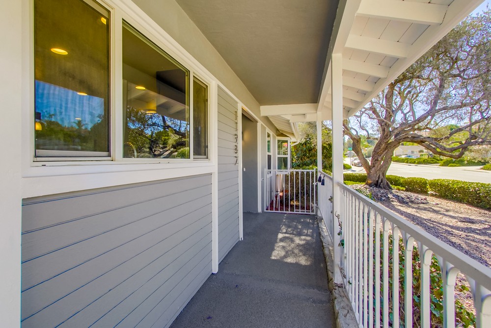 Virtual tour photo 8 of 50 for 11982 Lomica Dr